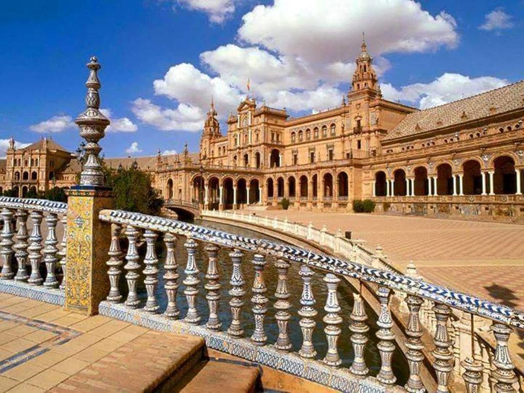 Like Home Sevilla - Museo Sevilha Exterior foto